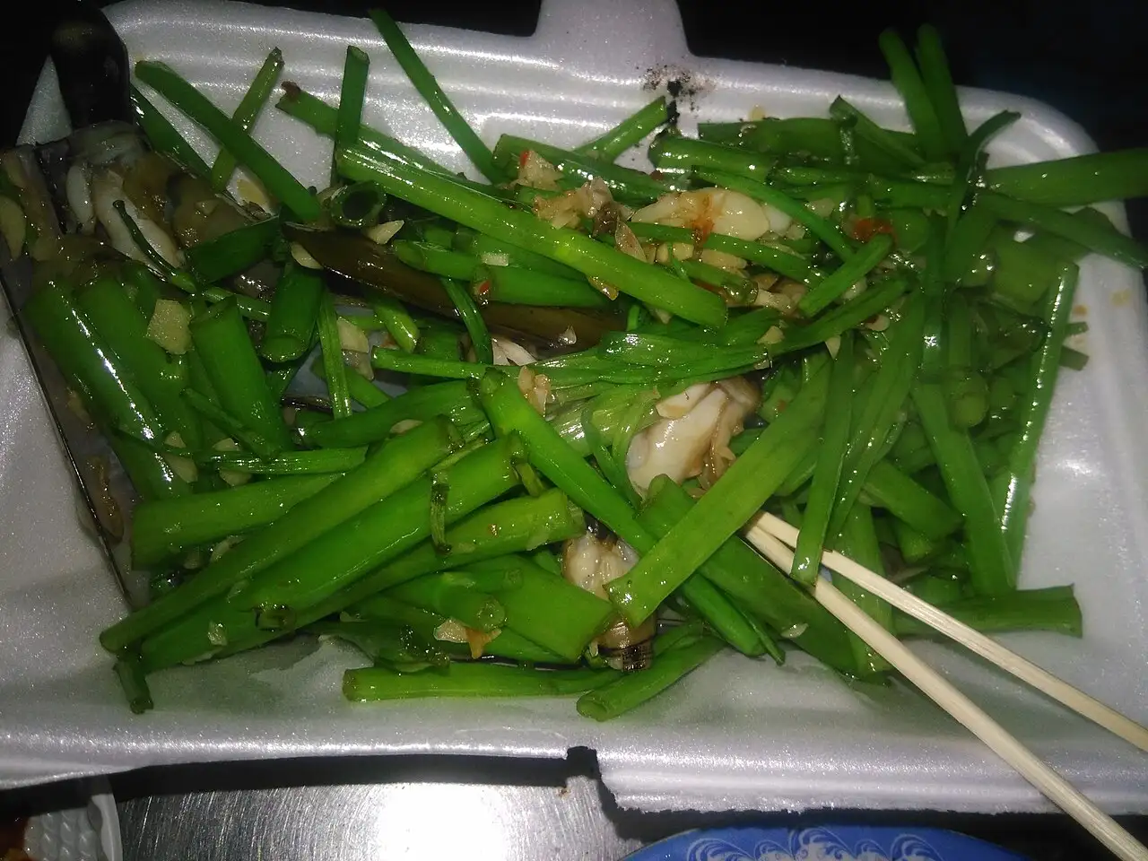 Ảnh minh họa: Ốc móng tay xào rau muống – Ốc Thủy Dương
